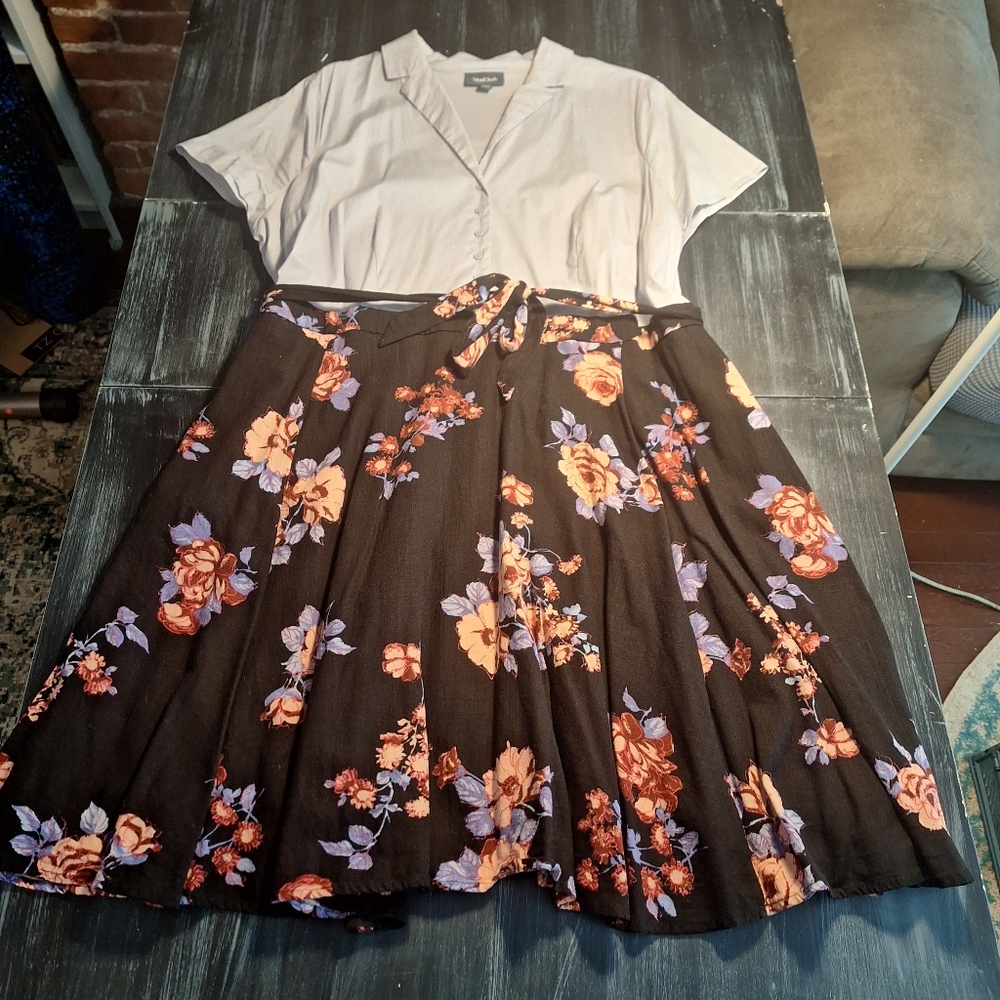 Modcloth collared dress with floral skirt Size 3X